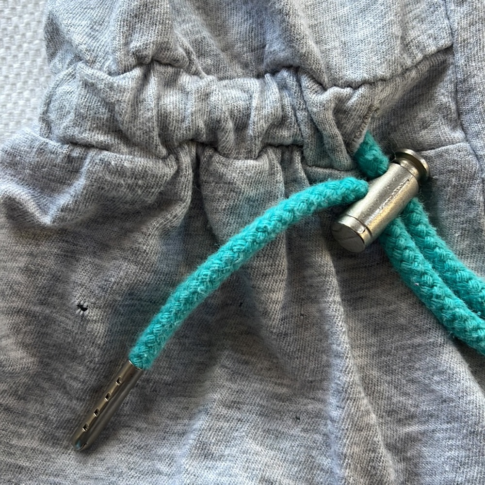 🦋3/40 BENCH Racerback Top (S) - Picture 15 of 15